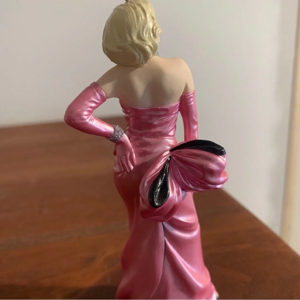 VINTAGE 1997 First of Series Marilyn Monroe Hallmark Keepsake Collectible